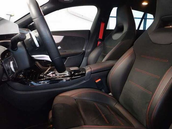 Mercedes-Benz CLA 35 AMG Shooting Brake 4-Matic AHK/Pano