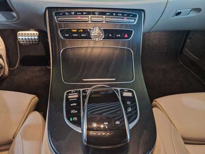 Mercedes-Benz E 220 T-Modell E 220 d AT 4Matic All-Terrain