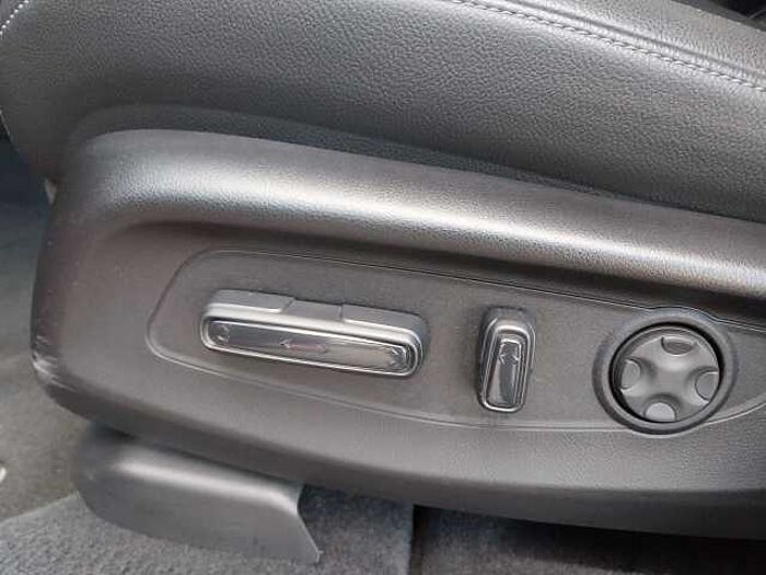 Honda CR-V 2,0 e:HEV Elegance AWD Navi/LED/Kamera