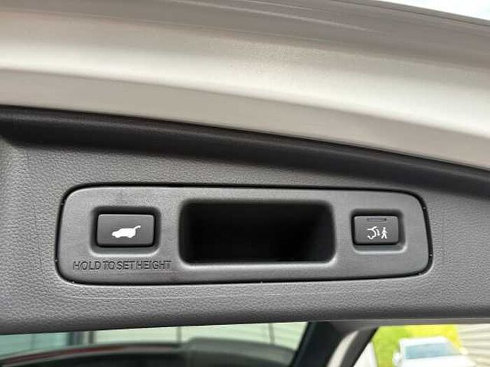 Honda CR-V 2,0 e:PHEV Advance Tech 2WD LED/Navi