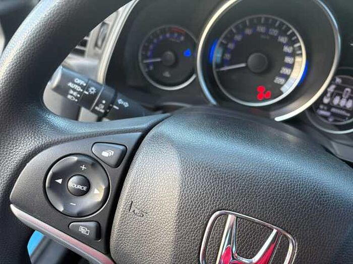 Honda Jazz 1,3 Comfort PDC v+h