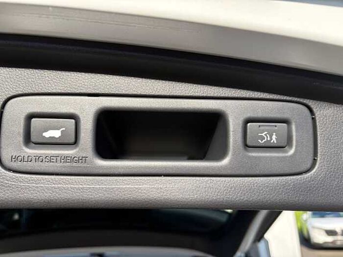 Honda CR-V 2,0 e:PHEV Advance Tech 2WD Navi/LED