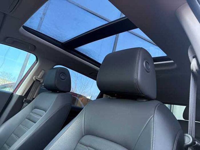 Honda CR-V 2,0 e:HEV Elegance AWD Navi/LED/Kamera