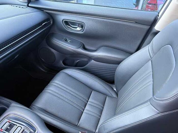 Honda ZR-V 2,0 e:HEV Advance AHK/Illumination/Black