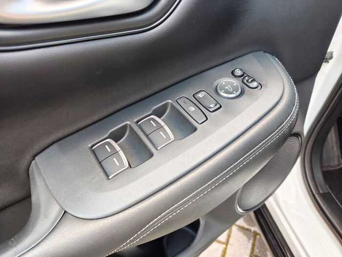 Honda ZR-V 2,0 e:HEV Sport Navi/LED/Kamera
