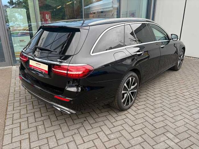Mercedes-Benz E 300 E T-Modell E 300 de 4Matic