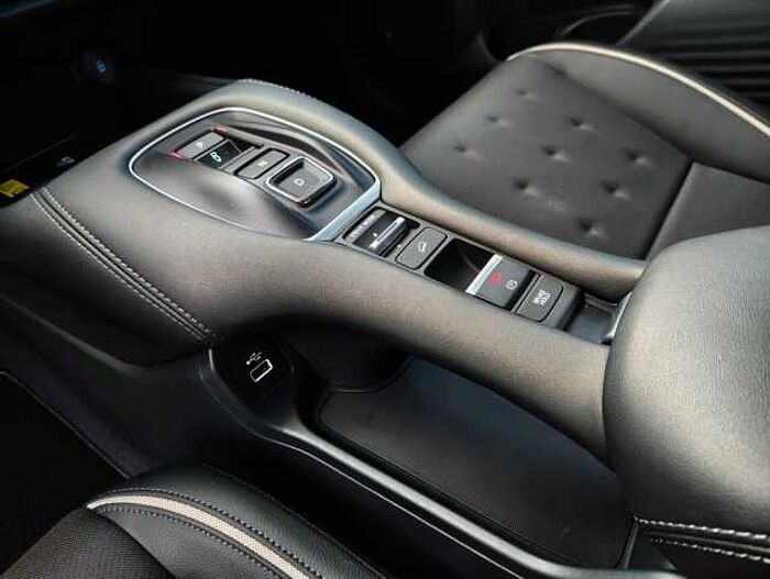 Honda ZR-V 2,0 e:HEV Sport Navi/LED/Kamera