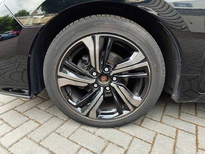 Honda Civic Lim. 1.0 Executive Automatik/Glasdach/AHK