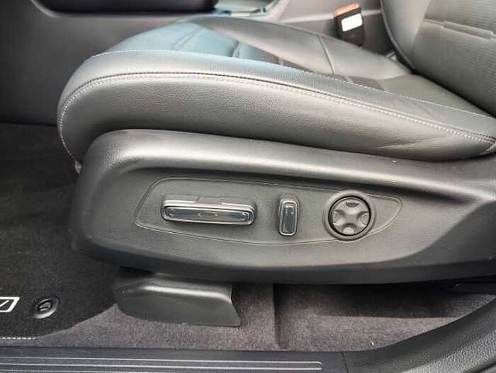 Honda CR-V 2,0 e:HEV Elegance 2WD Navi/LED/Kamera