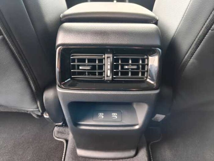 Honda CR-V 2,0 e:HEV Elegance 2WD Navi/LED/Kamera