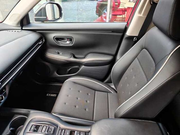 Honda ZR-V 2,0 e:HEV Sport Navi/LED/BlackEmblem/19'