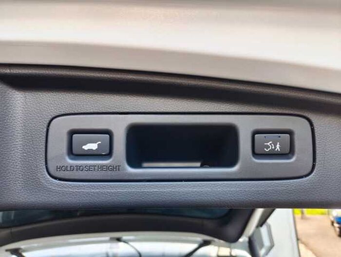 Honda CR-V 2.0 e:HEV Elegance 2WD Navi/LED/Kamera